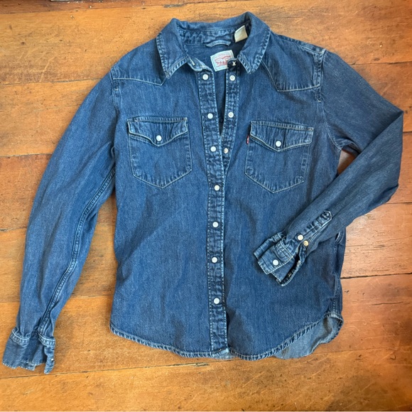 Levi's Blue Denim Button-Up Shirt - Size XS - Picture 1 of 3